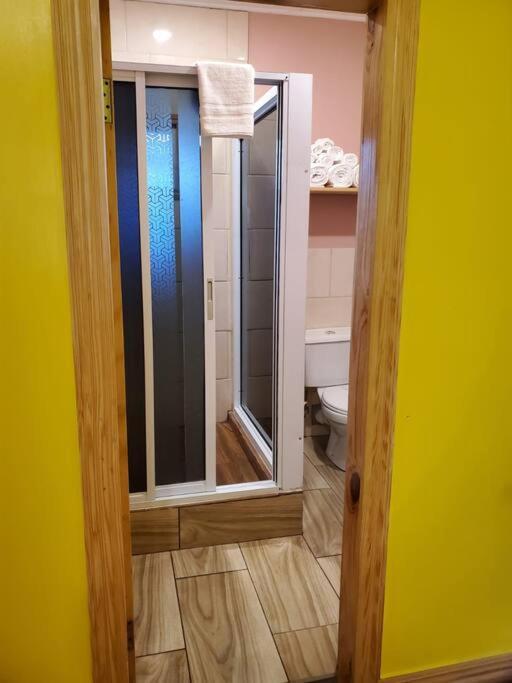 Upstairs 2 Bedroom Avalon Regia Apartment Georgetown Luaran gambar